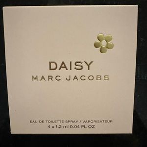 Marc Jacob’s Daisy EDT Sampler Set